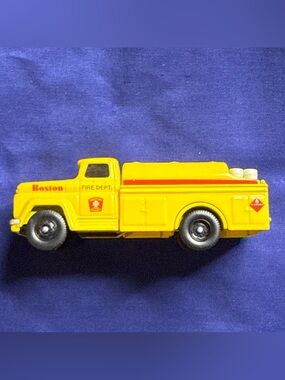 Corgi Boston Fire Dept GMC Fuel Tanker Corgi Fire Heroes Yellow Loose